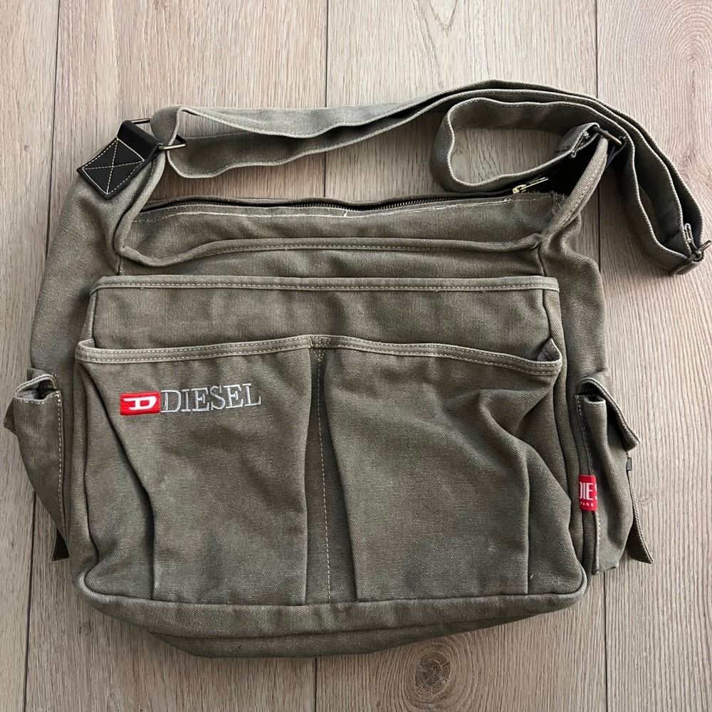 Diesel Gorpcore Canvas Multi-Pocket Crossbody Bag. Olive Khaki. Y2K Vtg